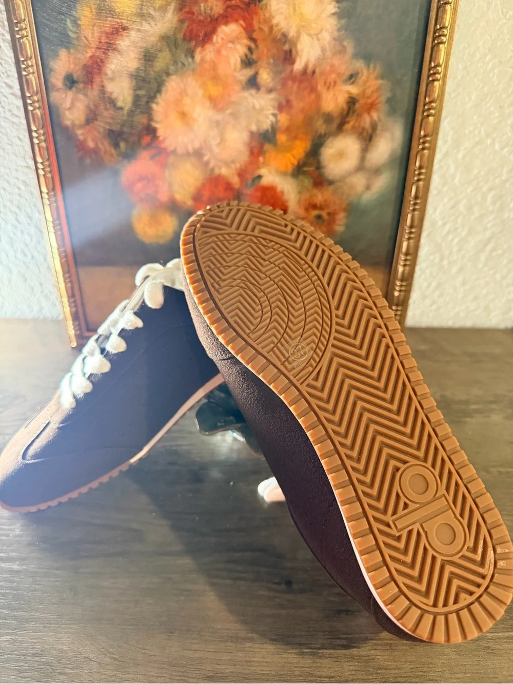 ALO Yoga low profile